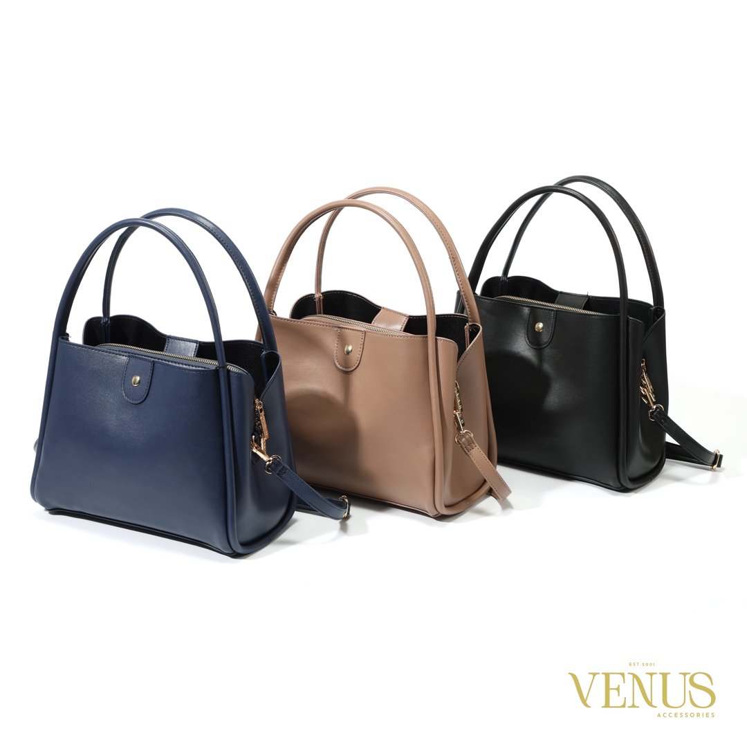 Ladies bag thumbnail 2
