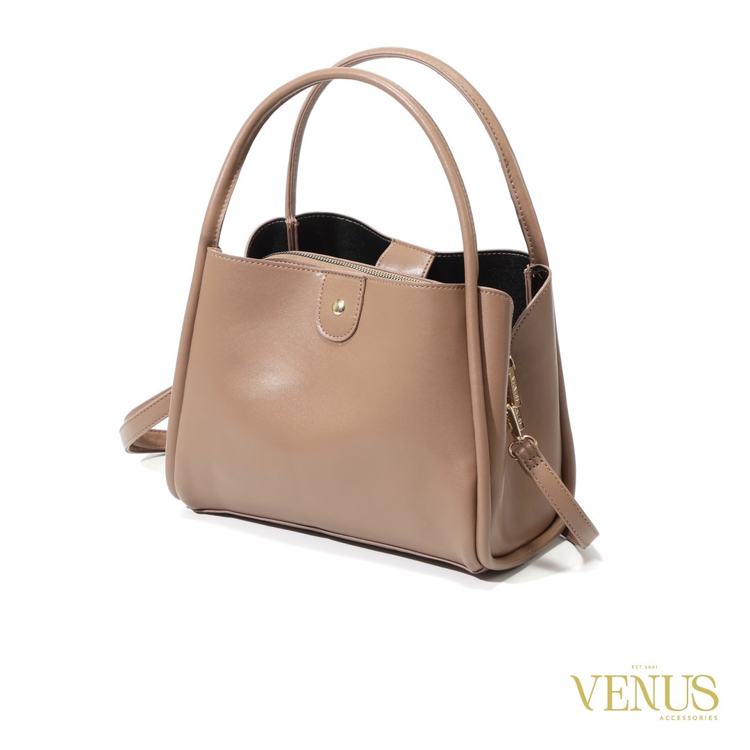 Ladies bag thumbnail 3