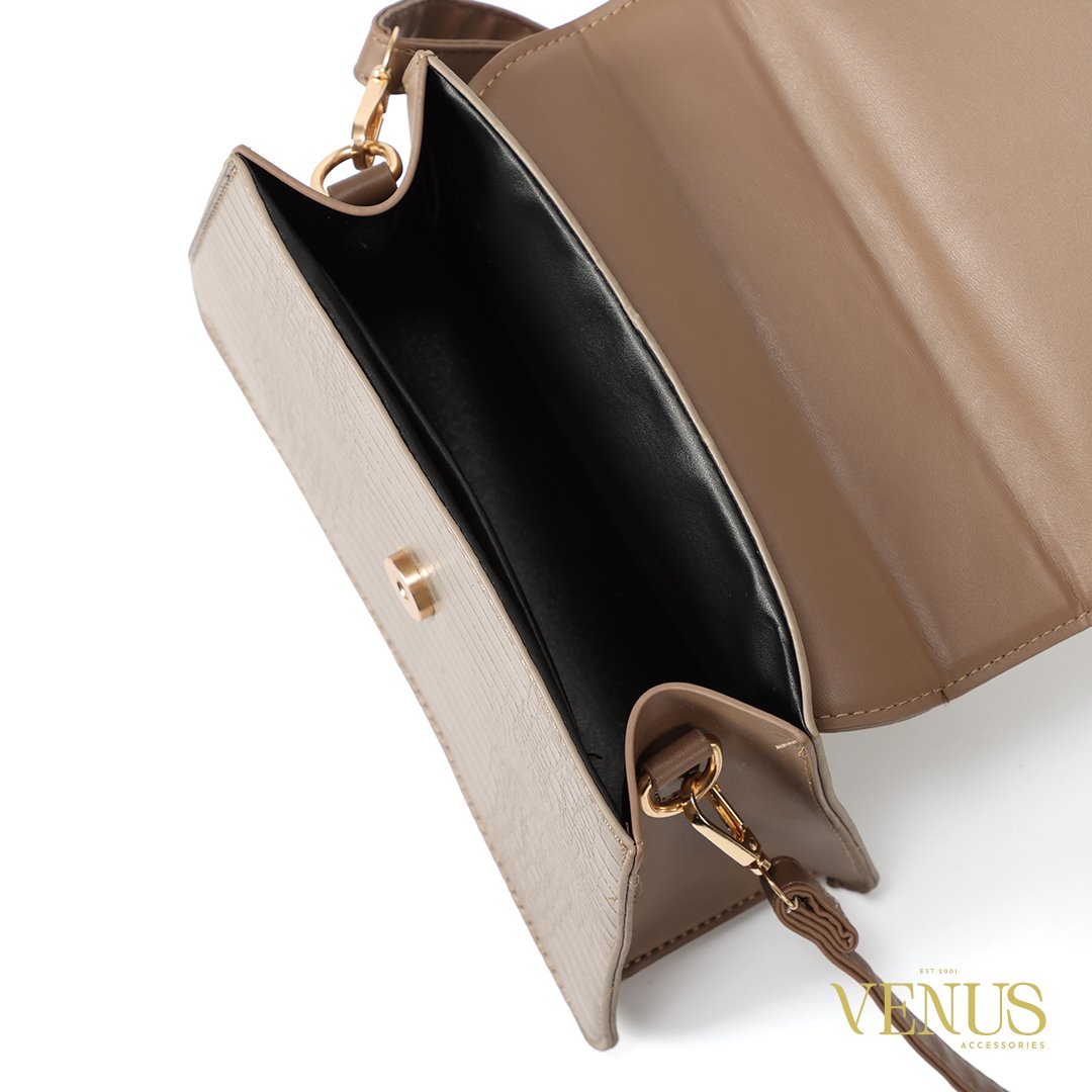 Ladies bag thumbnail 5