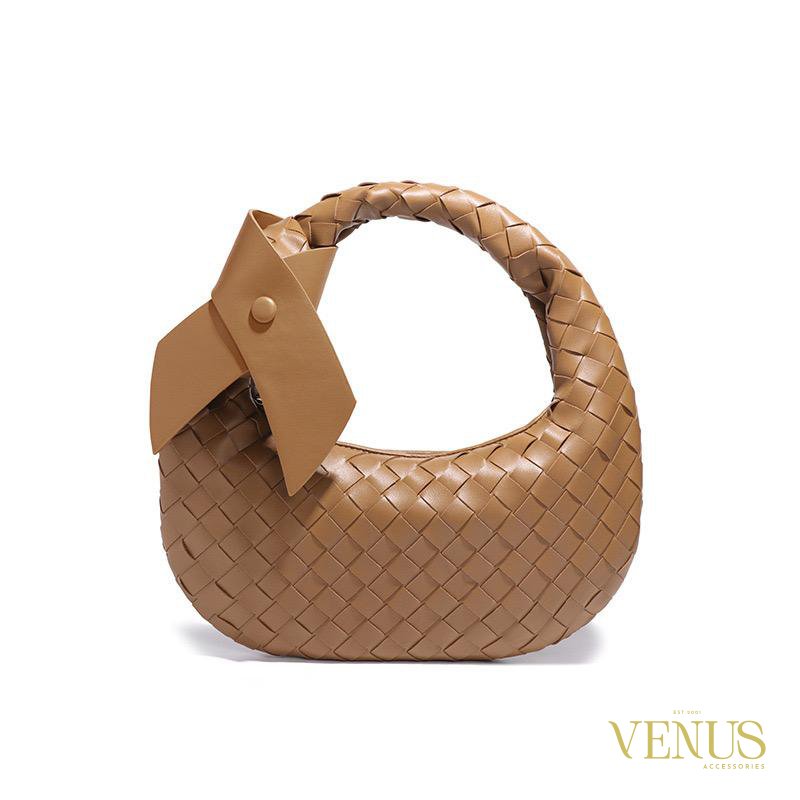 Ladies bag thumbnail 2